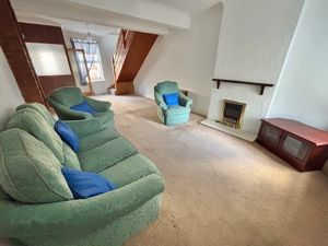 Lounge/diner- click for photo gallery